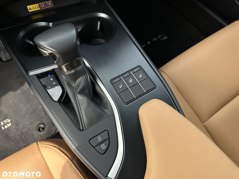 Lexus UX 200 GPF F Sport Design+ 2WD - 19