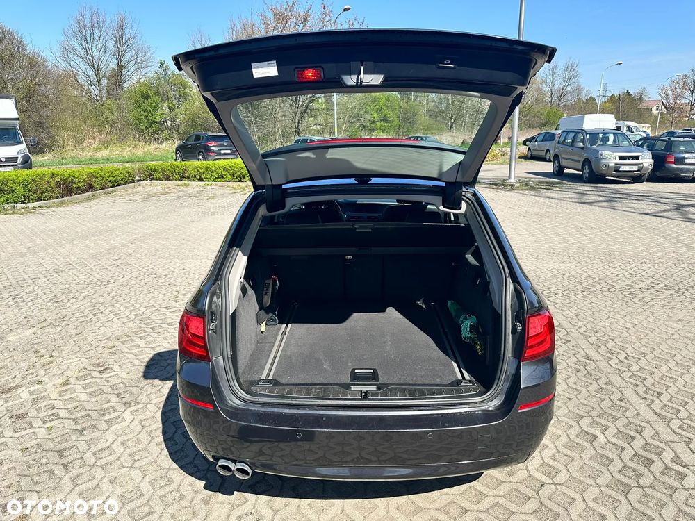 BMW Seria 5 525d Sport-Aut - 13