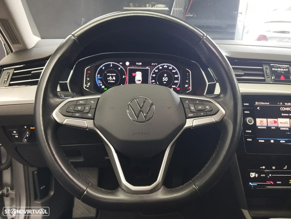 VW Passat Variant 2.0 TDI Business DSG - 20