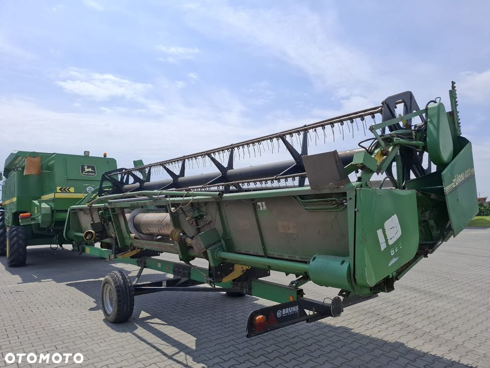 John Deere 2266E - 15