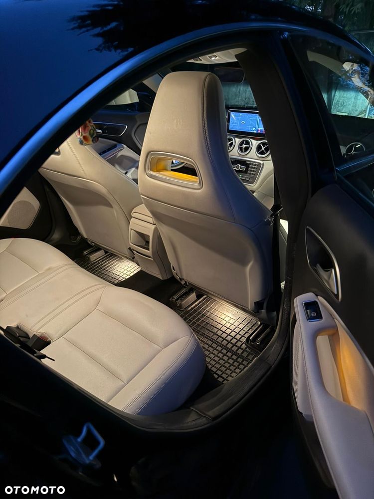 Mercedes-Benz CLA 200 CDI - 11