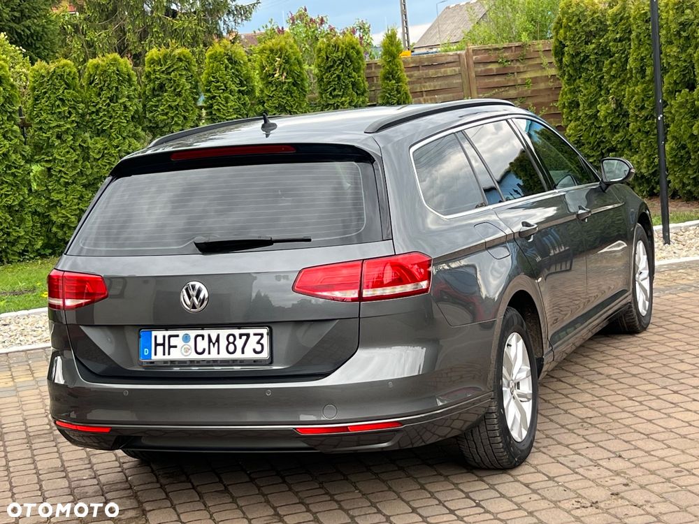 Volkswagen Passat - 10