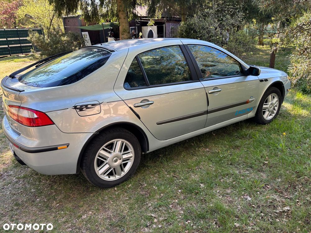Renault Laguna 1.8 Initiale - 4