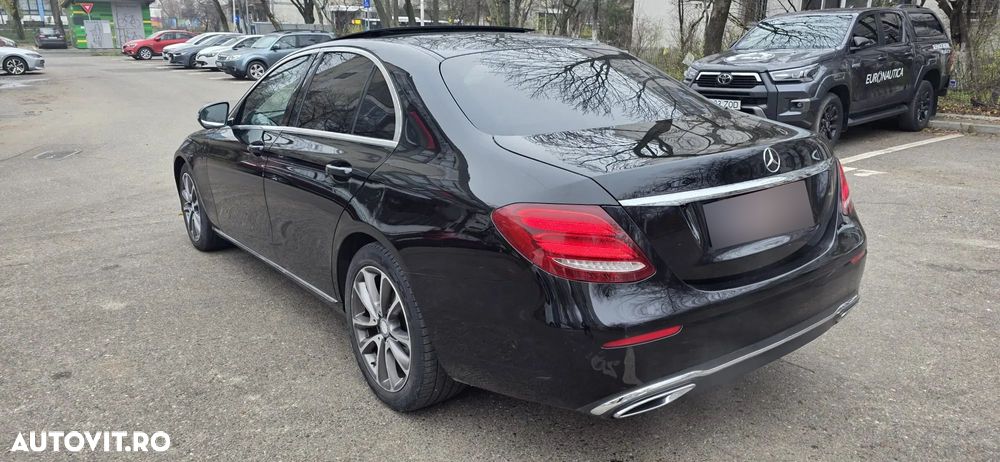 Mercedes-Benz E 220 d 9G-TRONIC AMG Line - 10