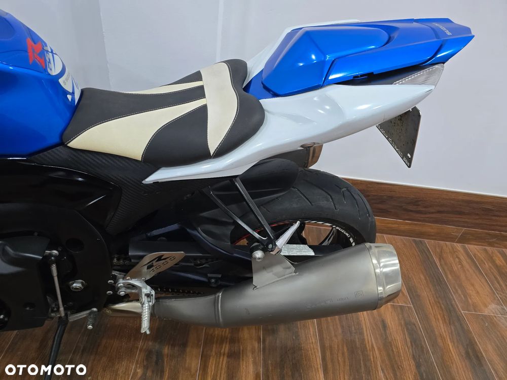 Suzuki GSX-R - 15