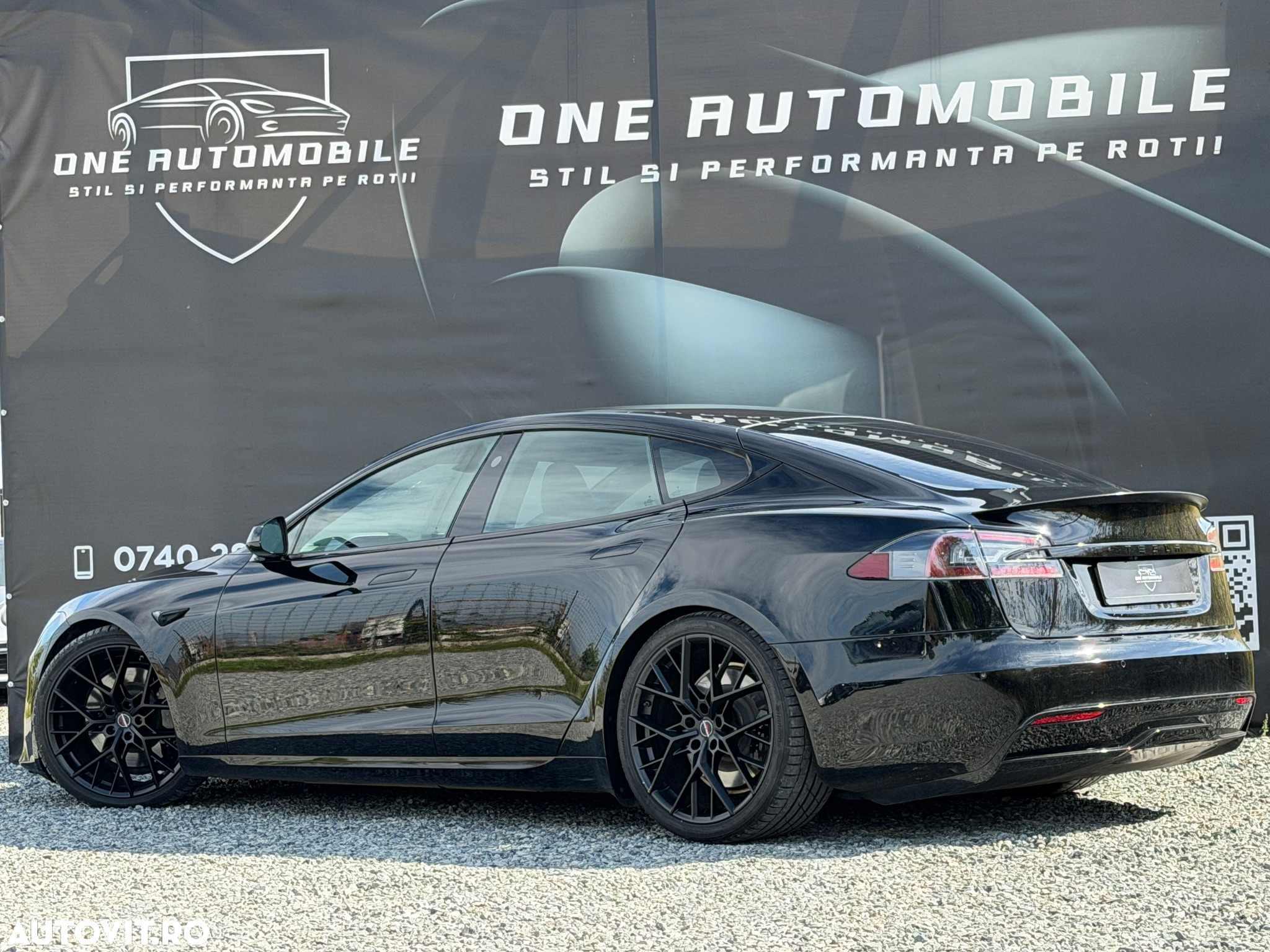 Tesla Model S Plaid - 4