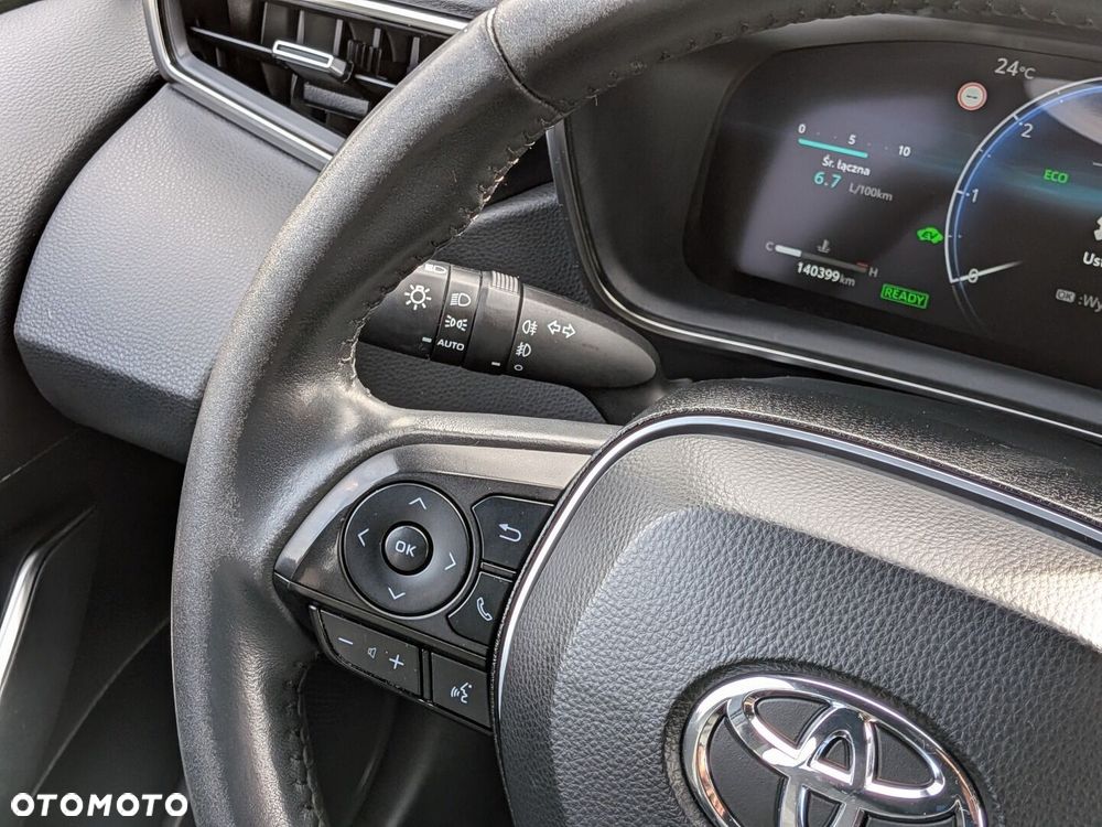 Toyota Corolla 1.8 Hybrid Comfort - 18