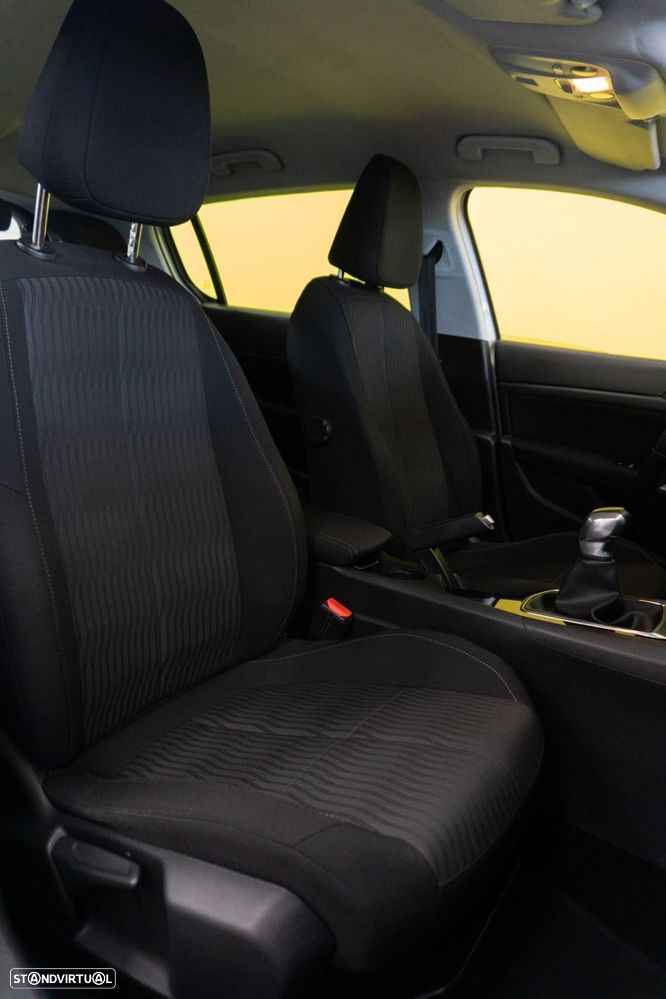 Peugeot 308 1.6 HDi Allure - 12