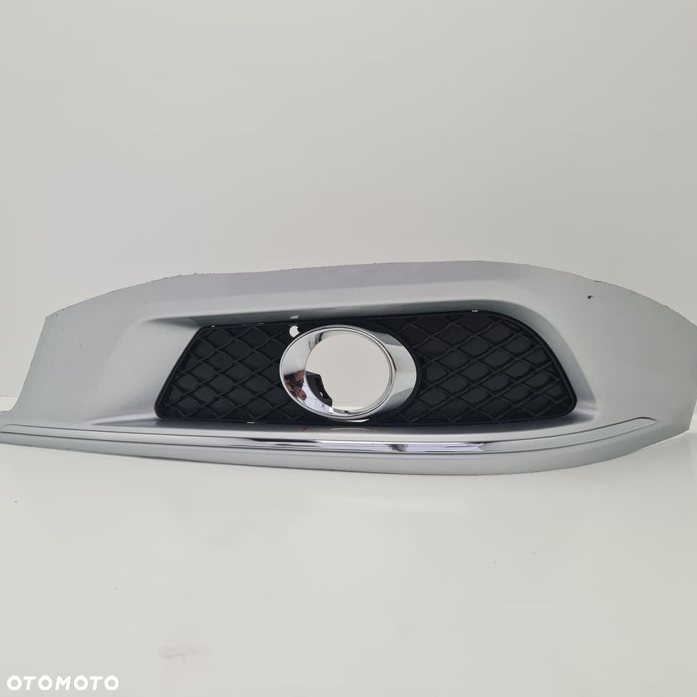 mercedes e klasa w212 09-13 ramka halogenu chrom - 1