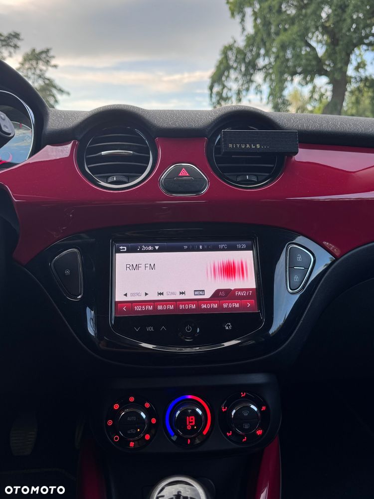 Opel Adam 1.2 - 15