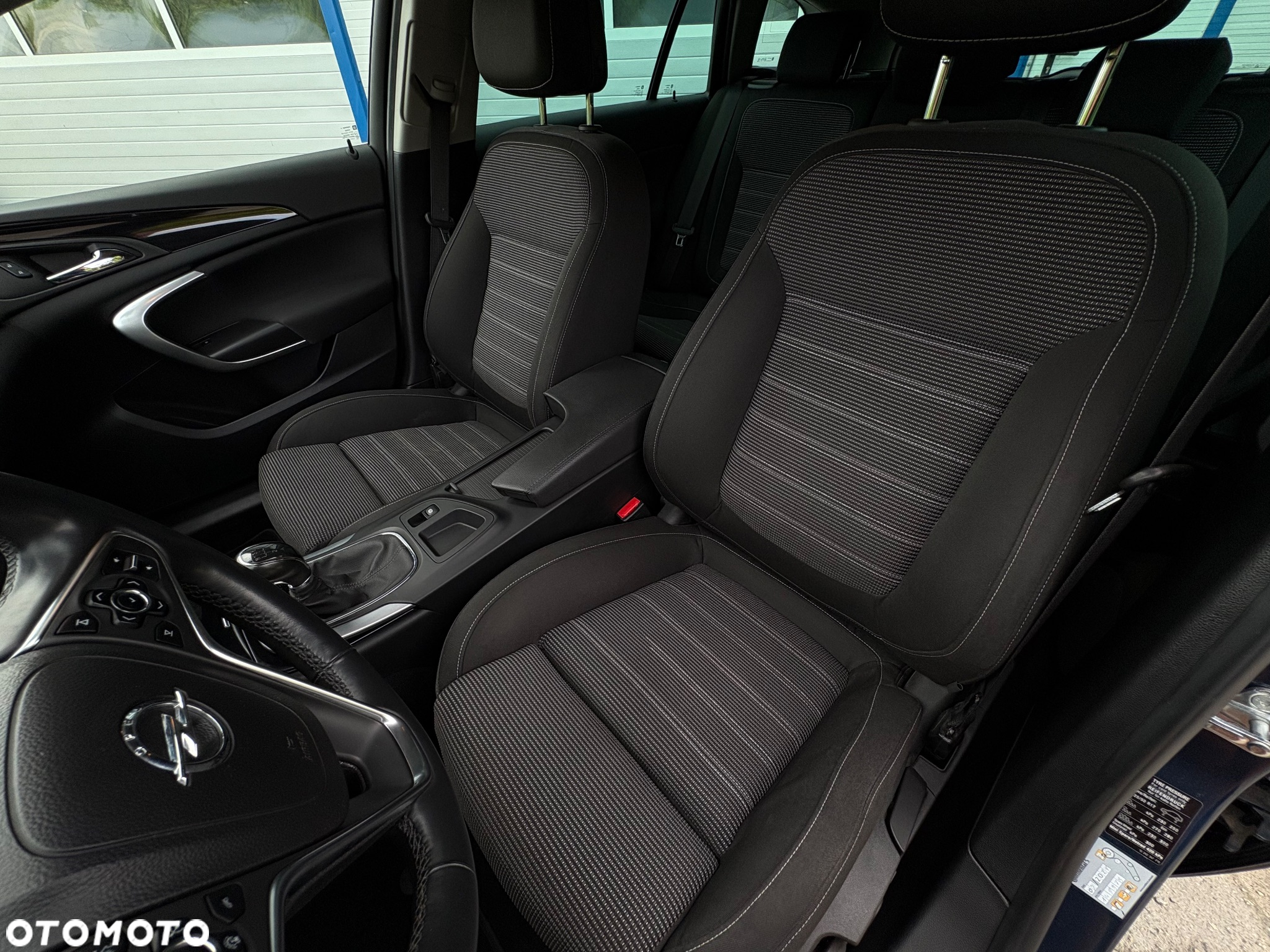 Opel Insignia - 12