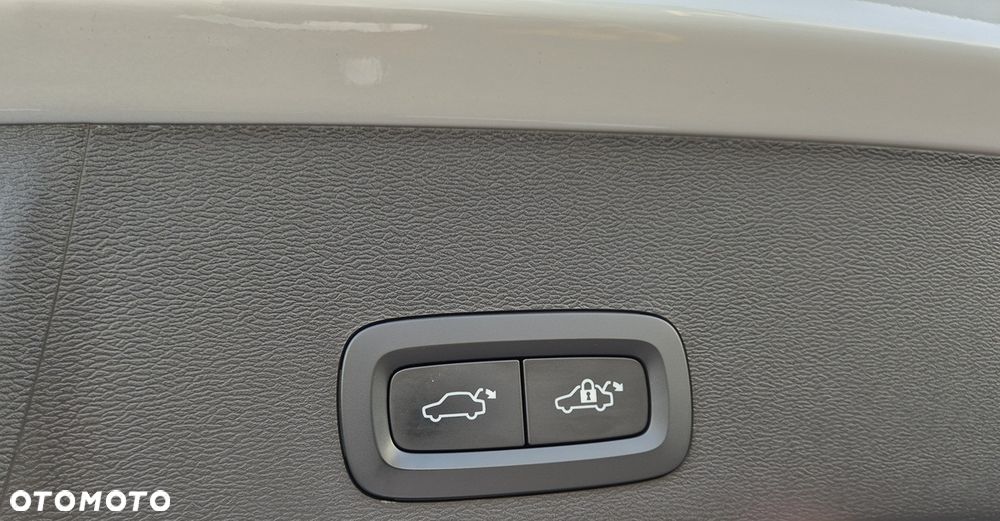 Volvo XC 40 T4 Plug-In Hybrid Inscription - 24