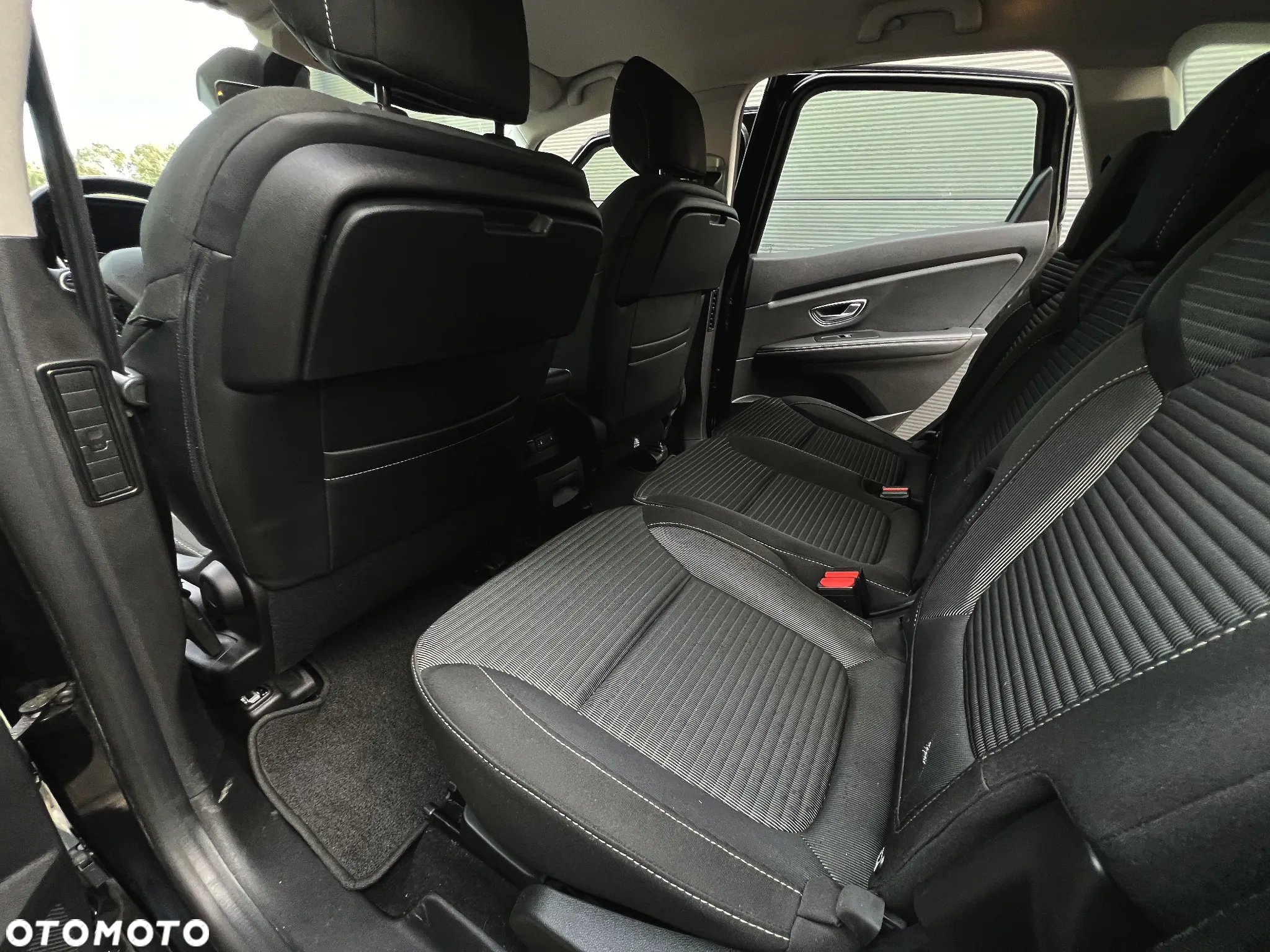 Renault Scenic 1.5 dCi Zen EDC - 32