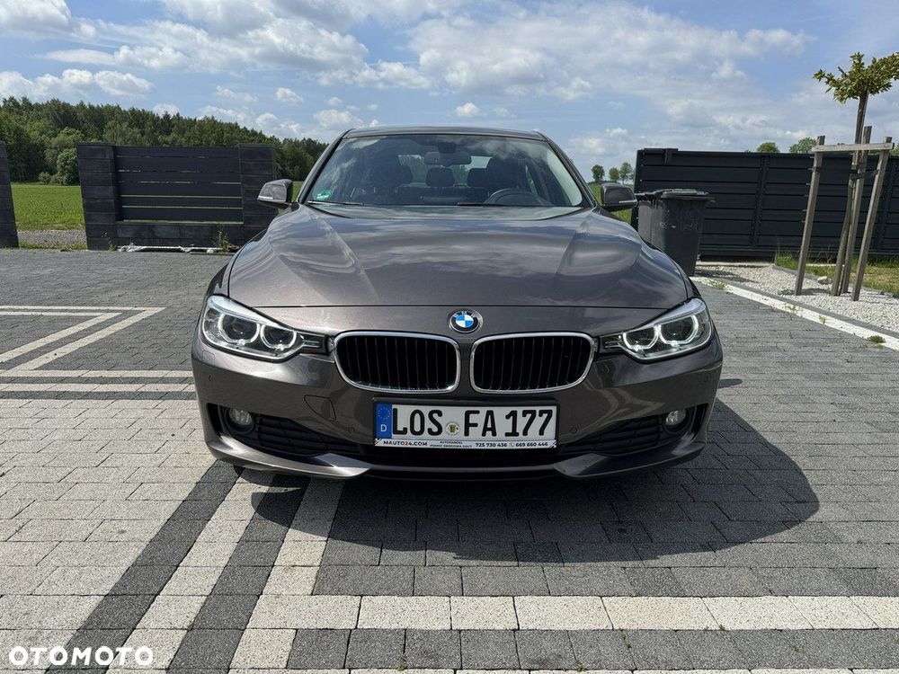BMW Seria 3 318d Blue Performance Luxury Line - 2