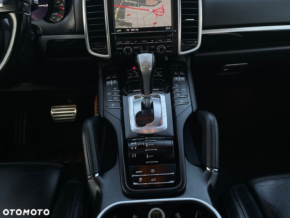 Porsche Cayenne - 12