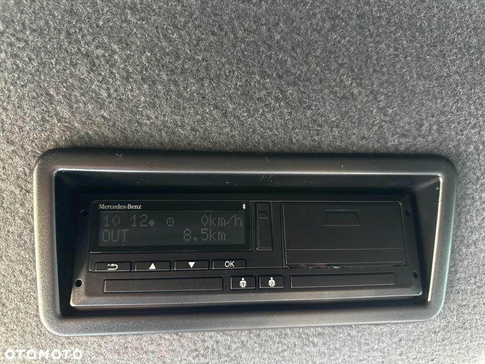 Mercedes-Benz Sprinter - 25
