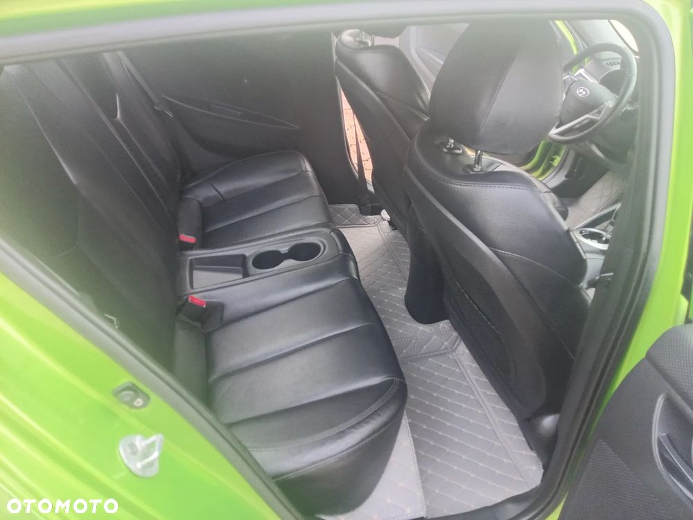 Hyundai Veloster 1.6 DCT Premium - 8