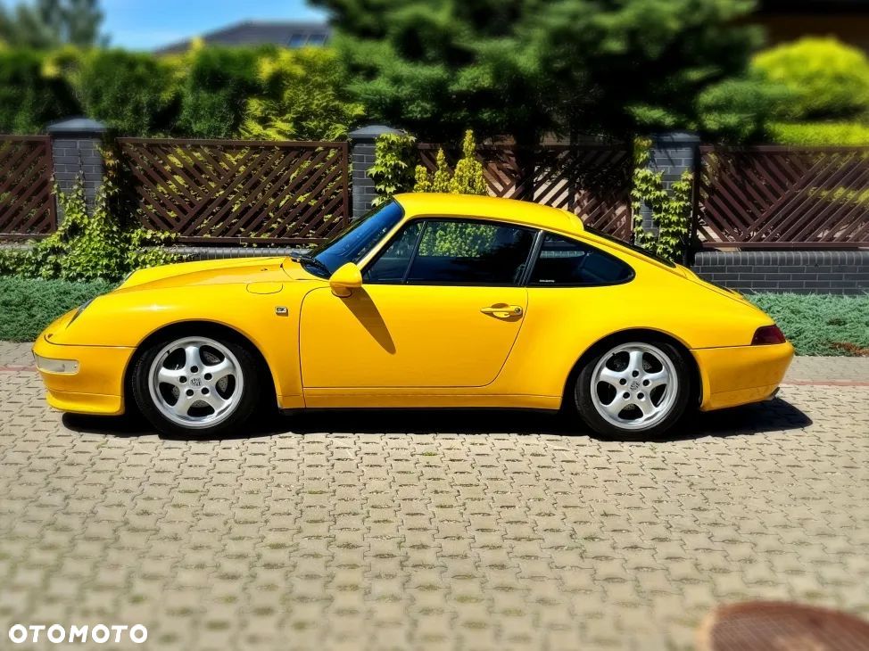 Porsche 911 Carrera - 10