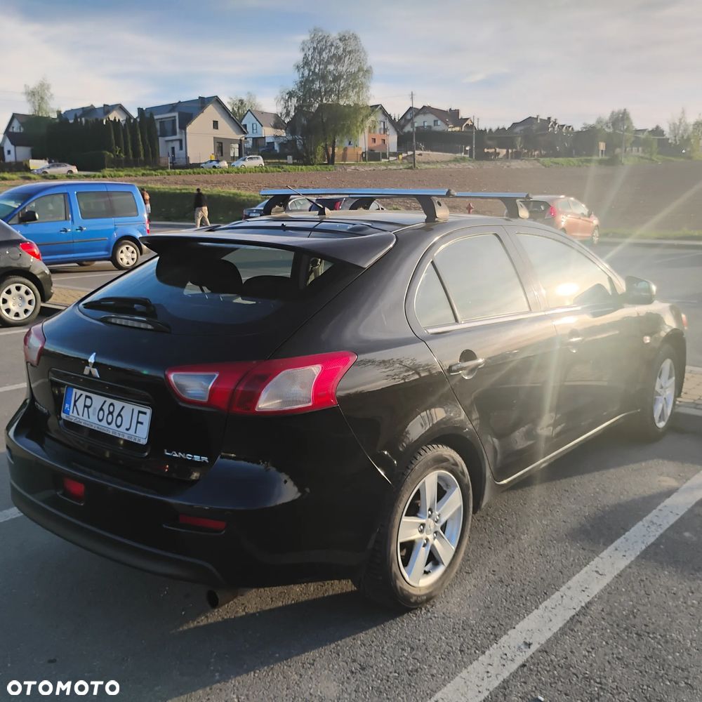 Mitsubishi Lancer - 9