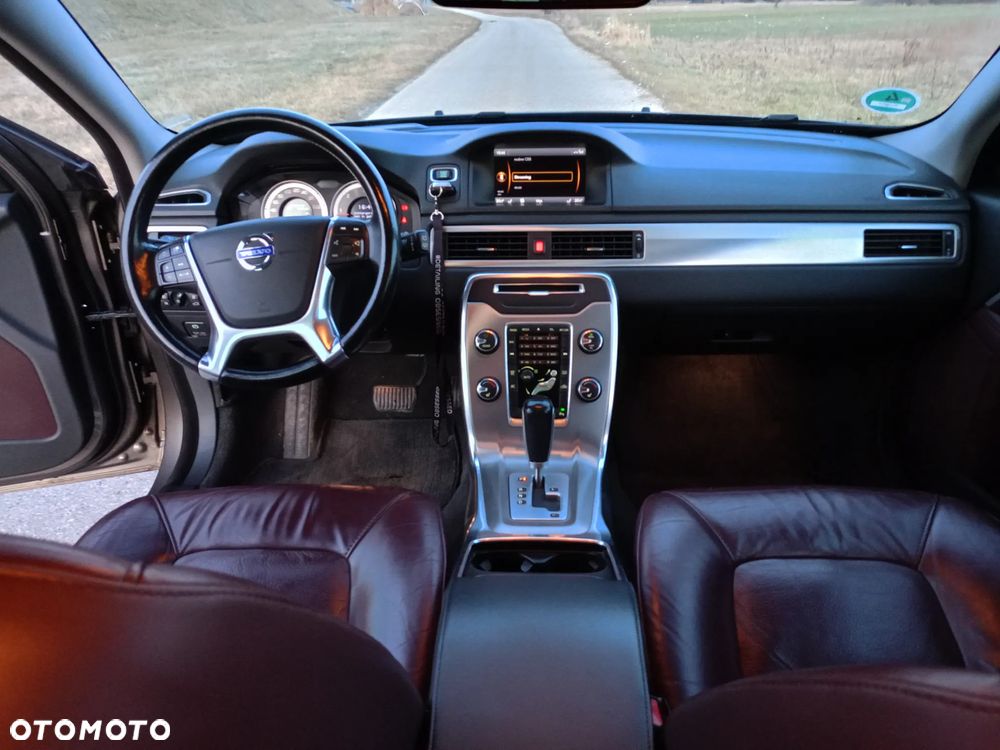 Volvo V70 D3 Geartronic Momentum - 9