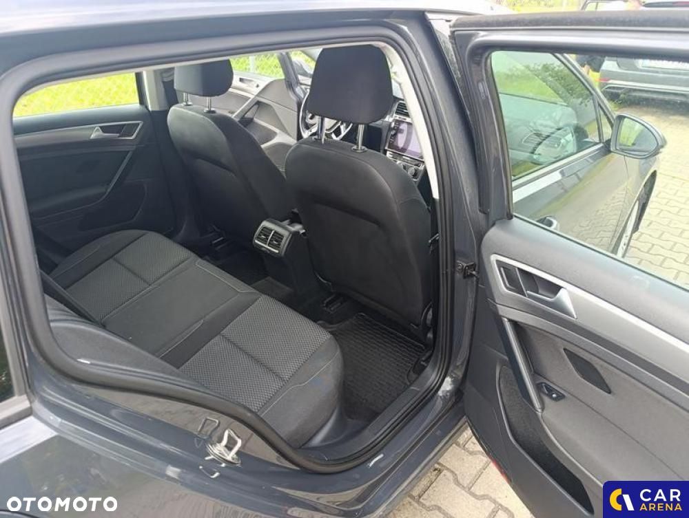 Volkswagen Golf - 18