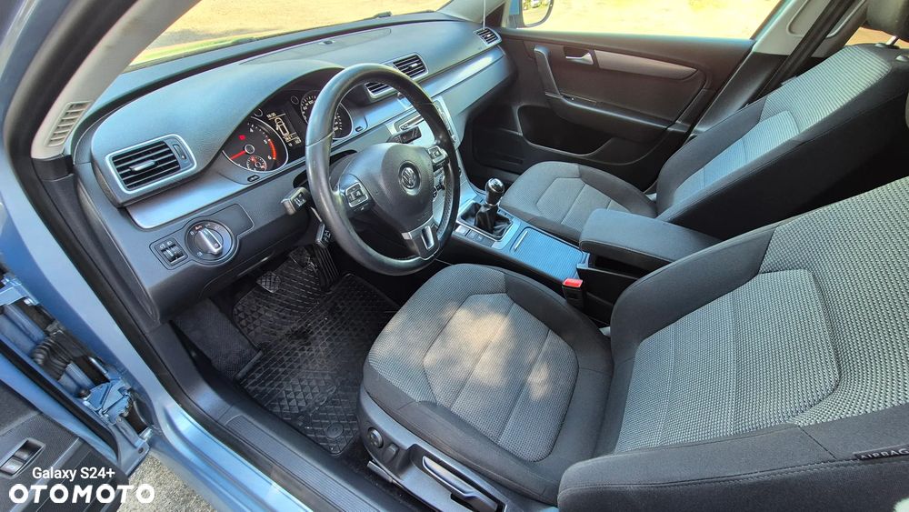 Volkswagen Passat 2.0 TDI BlueMotion Technology Comfortline - 8