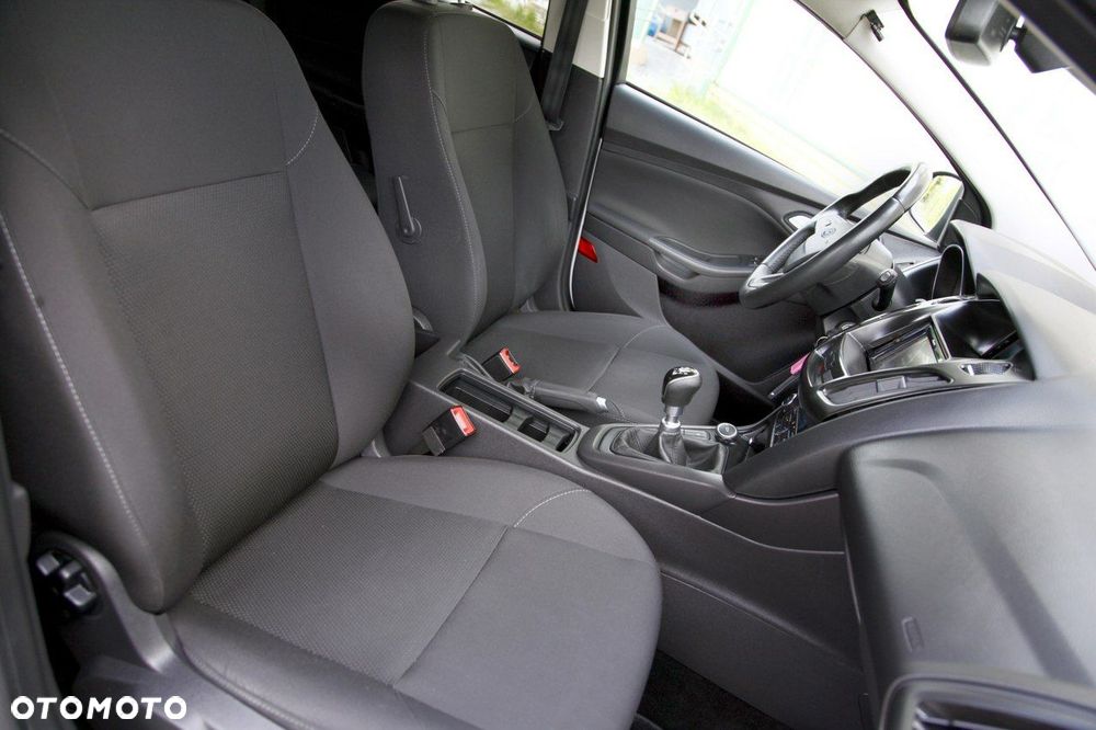 Ford Focus 1.0 EcoBoost Trend Edition - 16