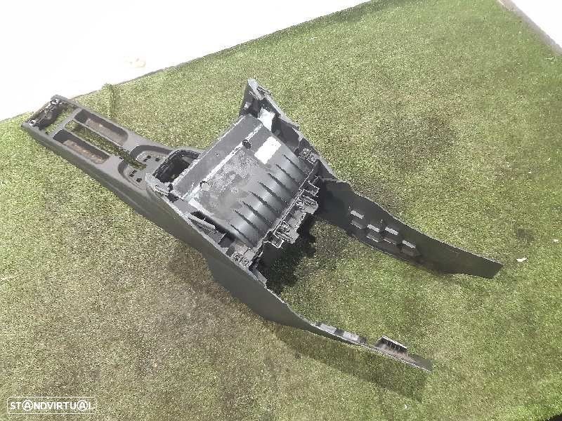 CONSOLA CENTRAL VOLKSWAGEN POLO 2016 -6R0863241AF - 2