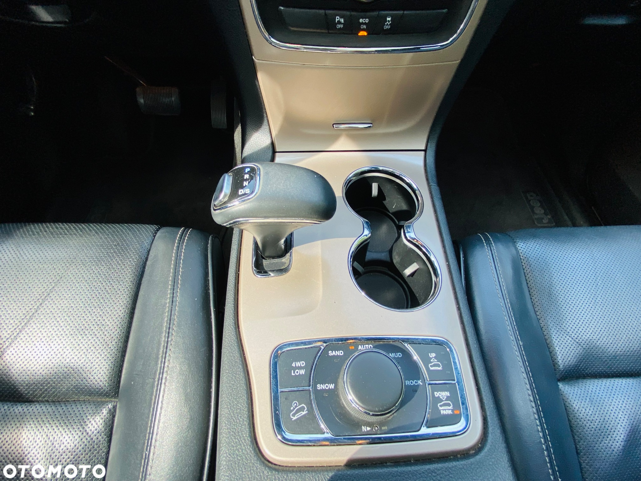 Jeep Grand Cherokee 3.6 V6 Overland - 25