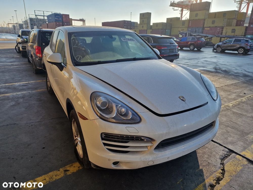 Porsche Cayenne - 4