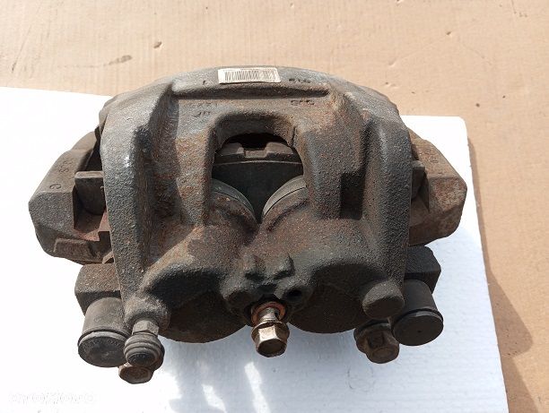 Zacisk lewy przedni Ford Edge II 3.5V6 2014- - 4