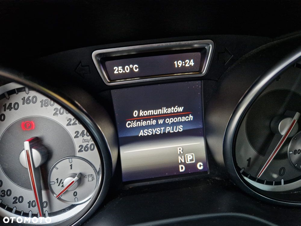 Mercedes-Benz CLA 200 CDI 7G-DCT Urban - 13