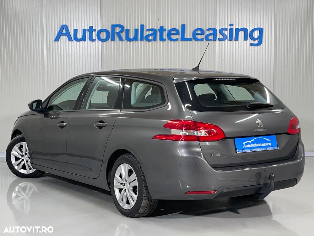 Peugeot 308 BlueHDi 130 EAT8 Allure - 4