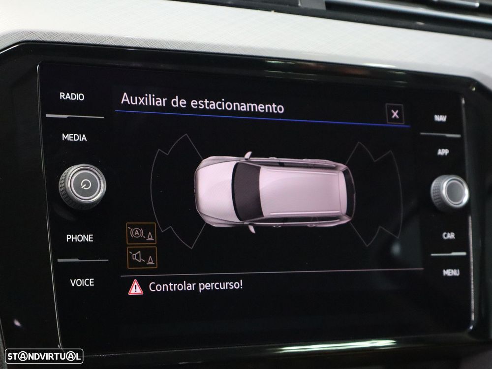 VW Passat Variant 2.0 TDI Business DSG - 16