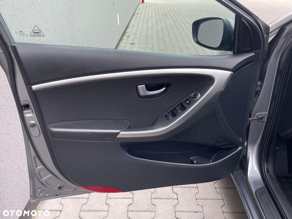 Hyundai i30 i30cw 1.4 UEFA EURO 2012 Edition - 17