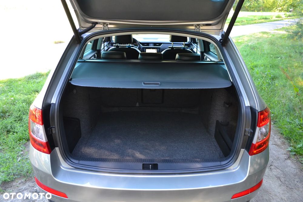 Skoda Octavia 1.6 TDI DPF DSG Elegance - 20