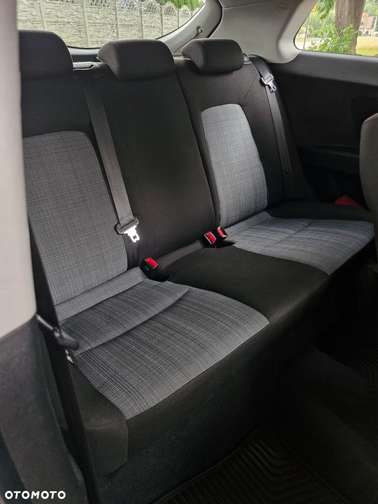 Kia Ceed 1.6 CRDi 90 ISG Spirit - 12