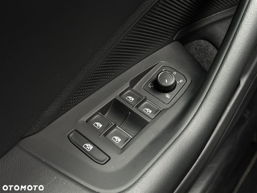 Volkswagen Passat - 19