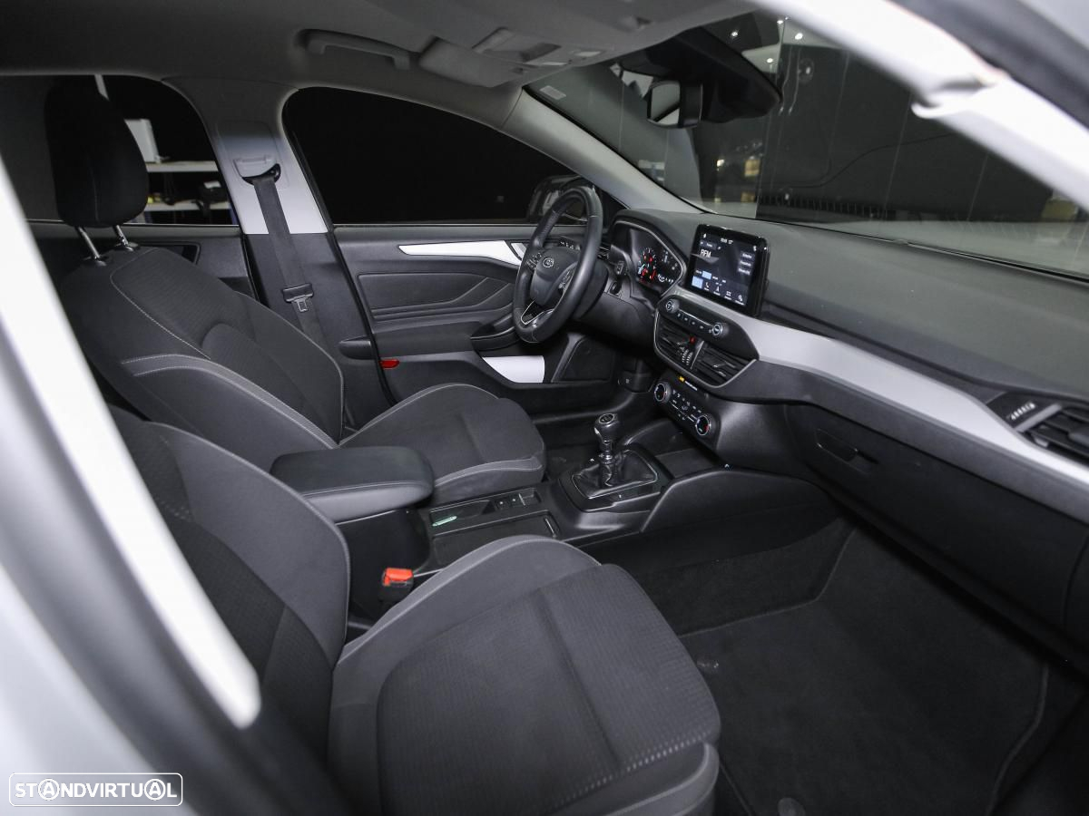 Ford Focus SW 1.5 TDCi EcoBlue Active - 8