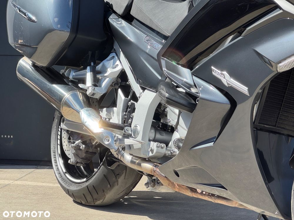 Yamaha FJR - 7