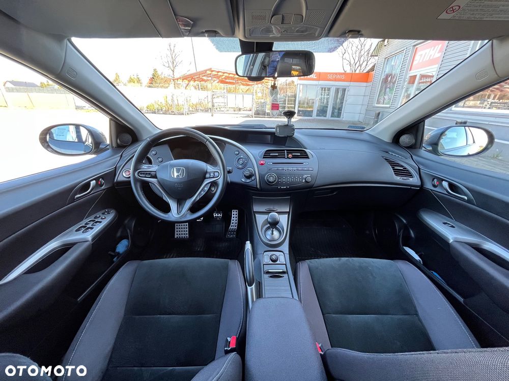 Honda Civic 1.8 Sport - 11