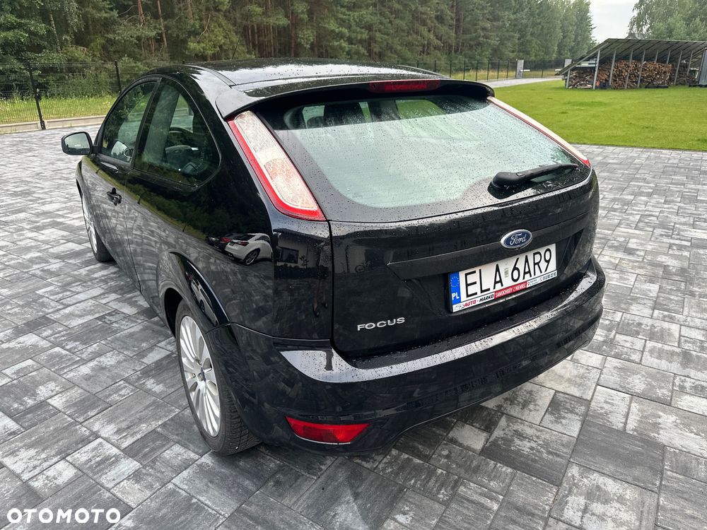 Ford Focus 2.0 16V Titanium - 25