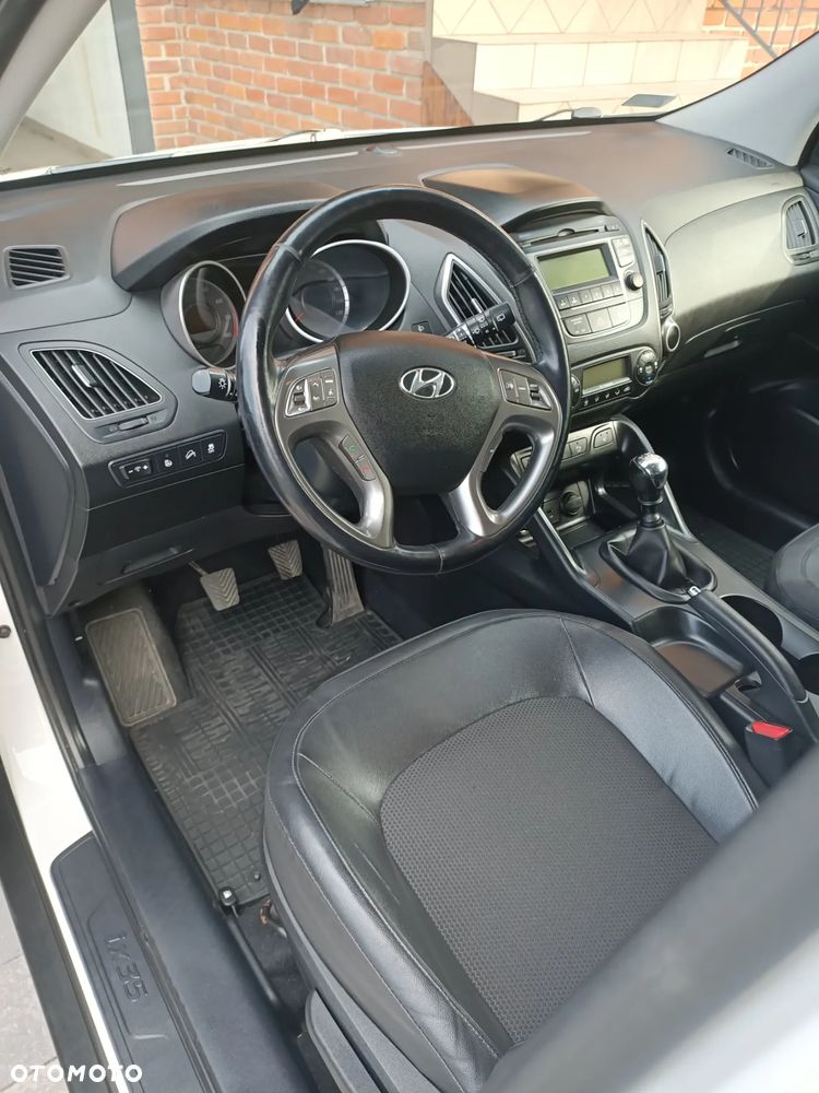 Hyundai ix35 - 13