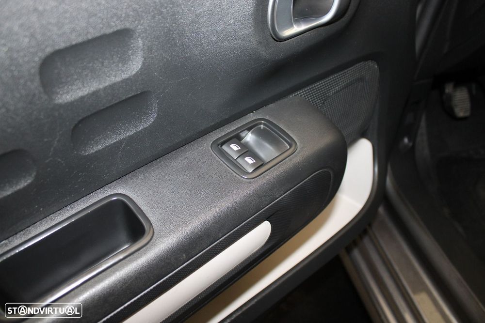 Citroën C3 1.2 PureTech Feel - 21