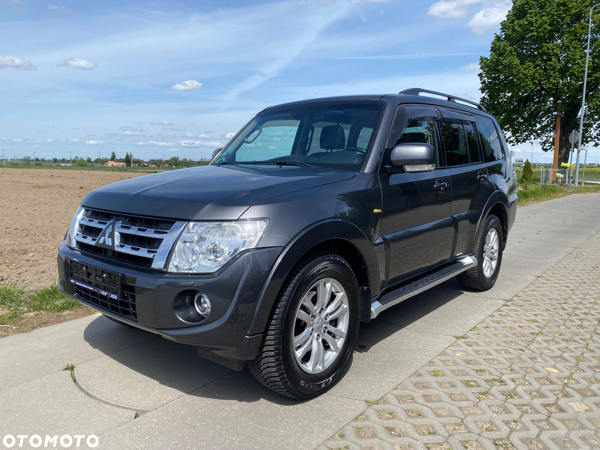 Mitsubishi Pajero - 4