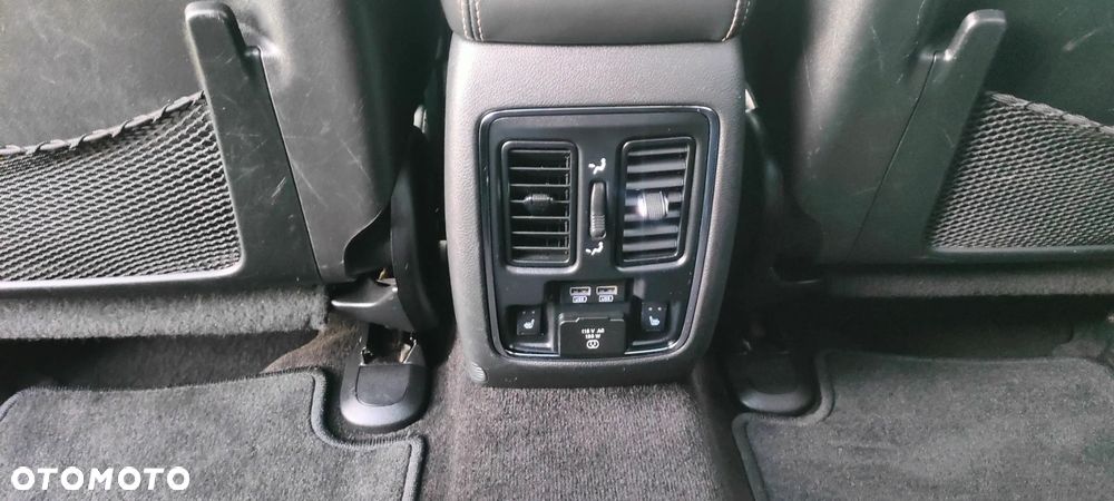 Jeep Grand Cherokee - 20