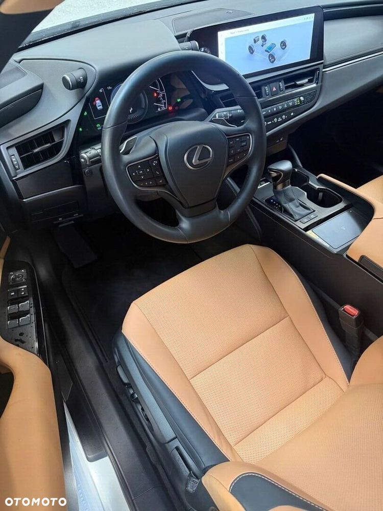 Lexus ES 300h Business Edition - 9