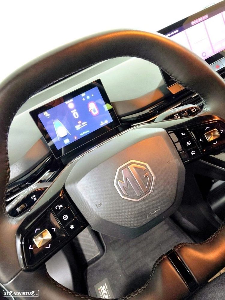 MG MG4 64 kWh Luxury - 17