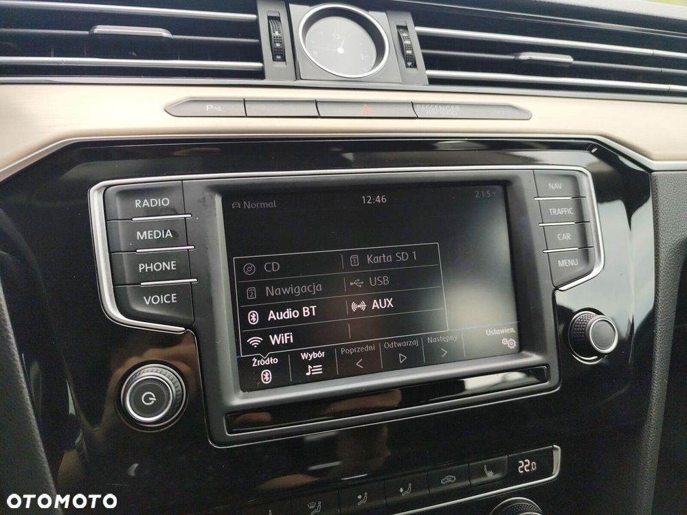 Volkswagen Passat - 31