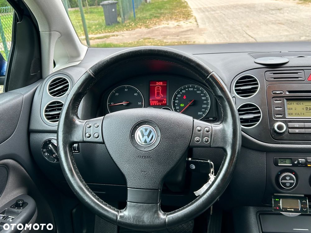 Volkswagen Golf Plus 1.9 TDI Comfortline DSG - 24